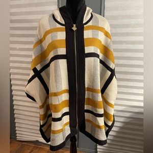 Brand New Never Worn Anne Klein Plus Size Cape